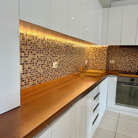 Belaire Luxury Apartment ساراندا المظهر الخارجي الصورة