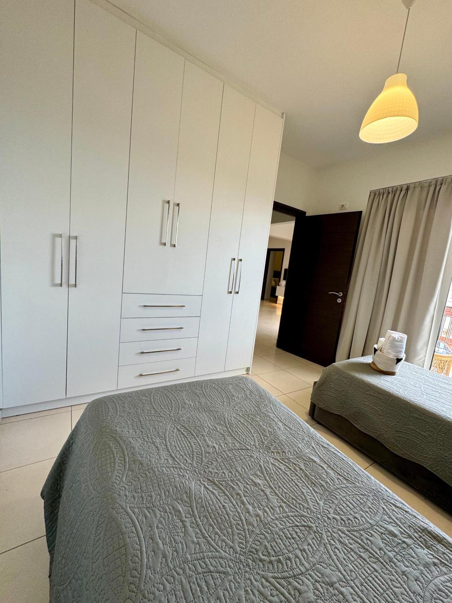 Belaire Luxury Apartment ساراندا المظهر الخارجي الصورة