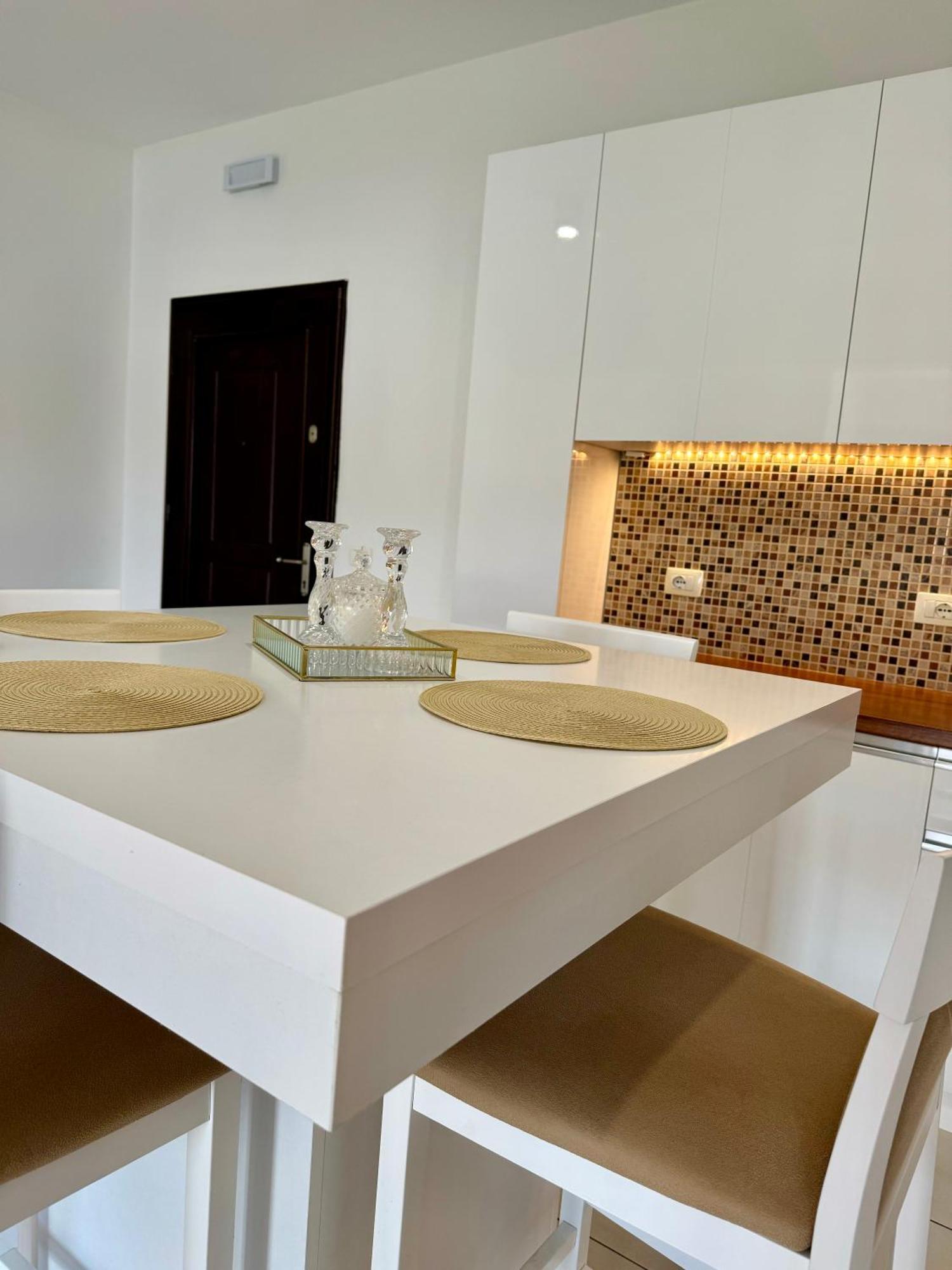 Belaire Luxury Apartment ساراندا المظهر الخارجي الصورة