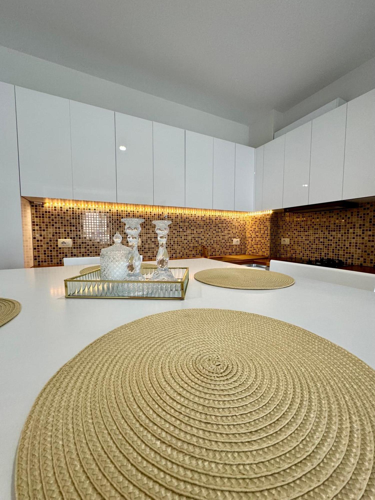 Belaire Luxury Apartment ساراندا المظهر الخارجي الصورة