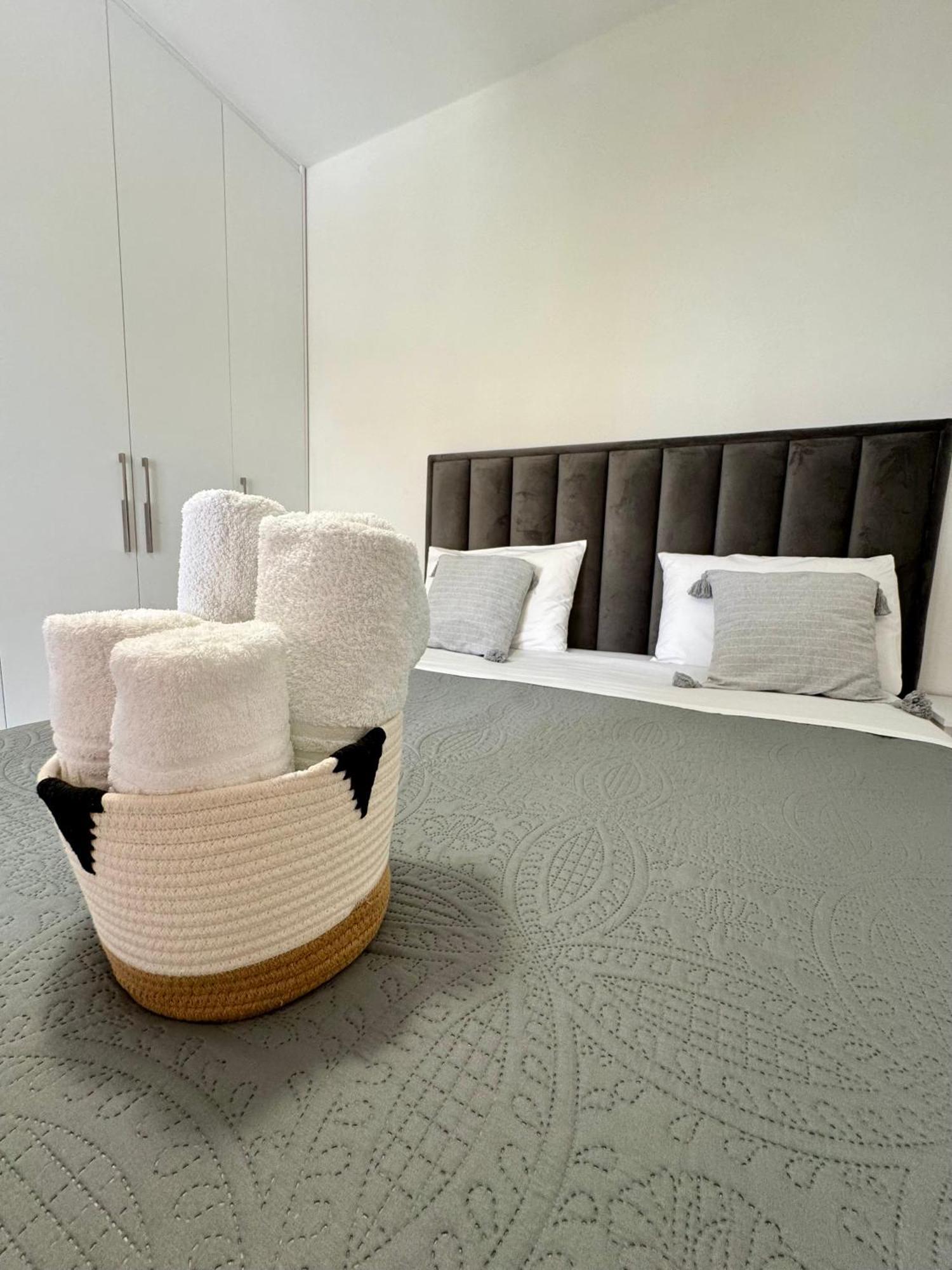 Belaire Luxury Apartment ساراندا المظهر الخارجي الصورة